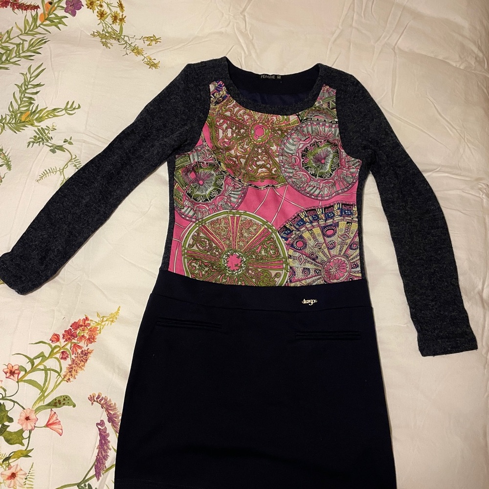 One piece knit dress with silk pattern at front
